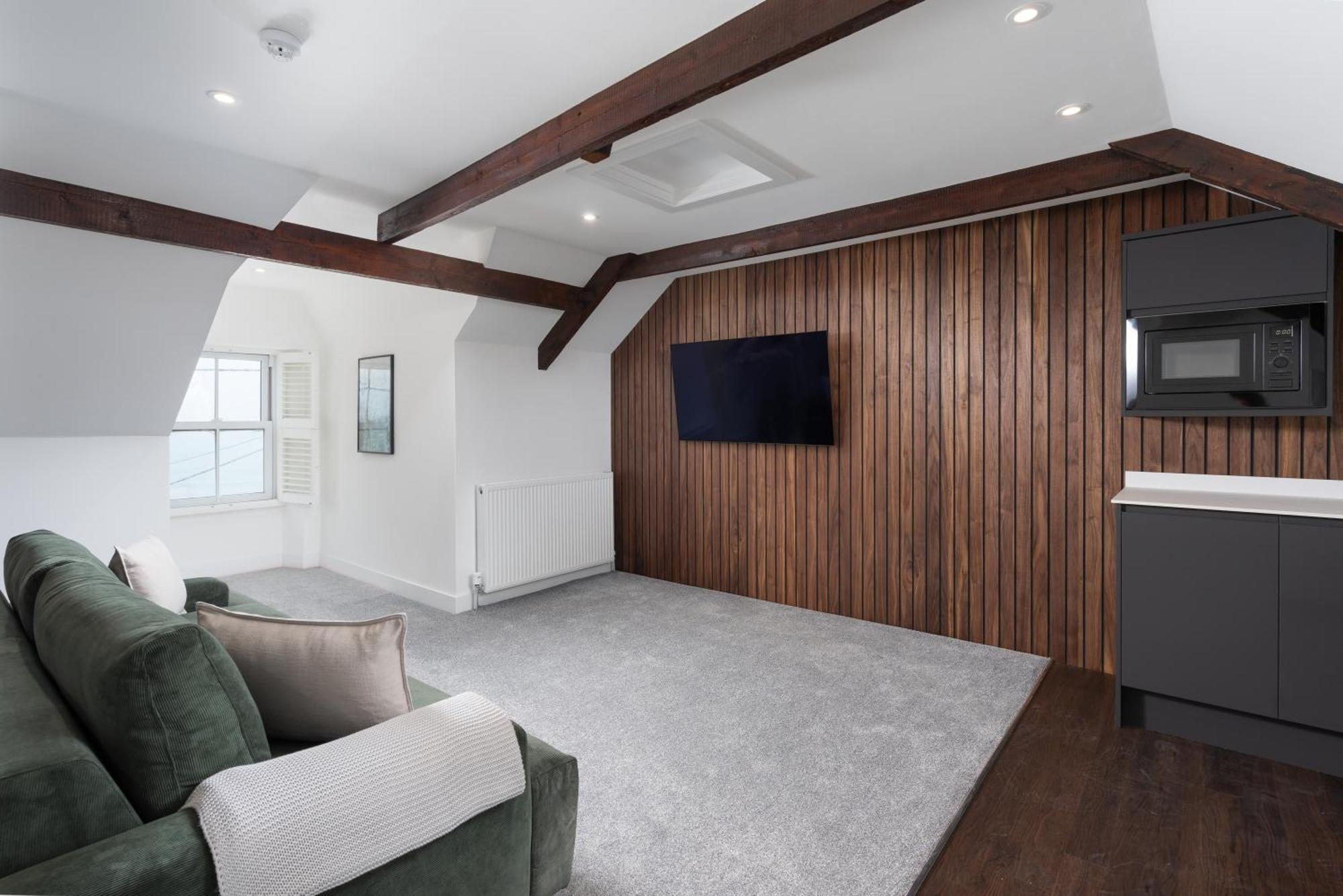 Luxury Modern Suite In Marazion With Parking Exterior photo